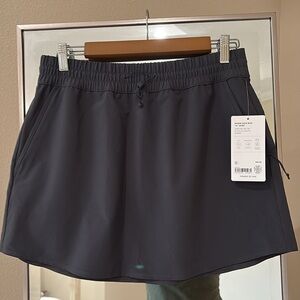 Athleta NWT Dawn High Rise Skirt 15” Small S Gray